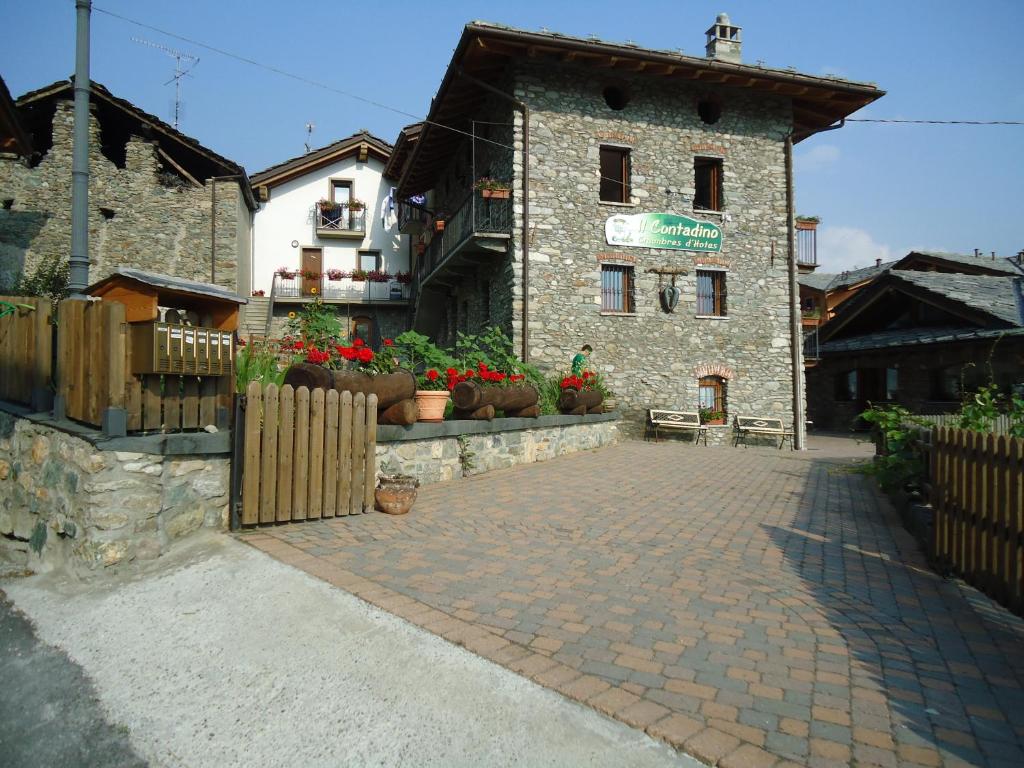 The building in which the country house is located