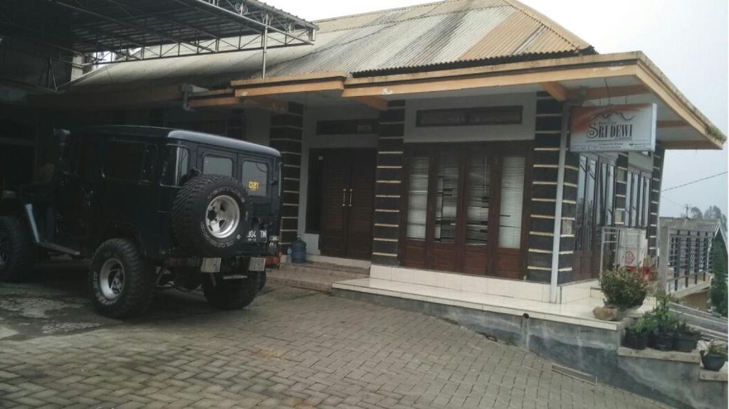 Sri Dewi Homestay - Housity