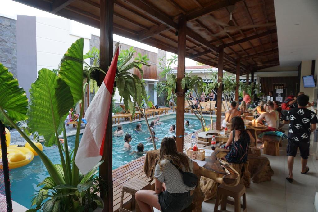 Bazén v ubytování M BOX Gili Trawangan nebo v jeho okolí