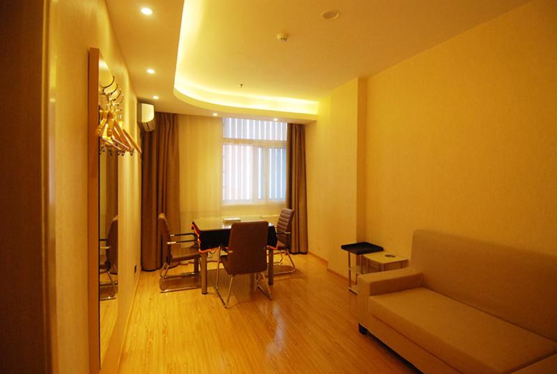 Area tempat duduk di Thank Inn Chain Hotel Hebei Zhangjiakou Xuanhua District People Park