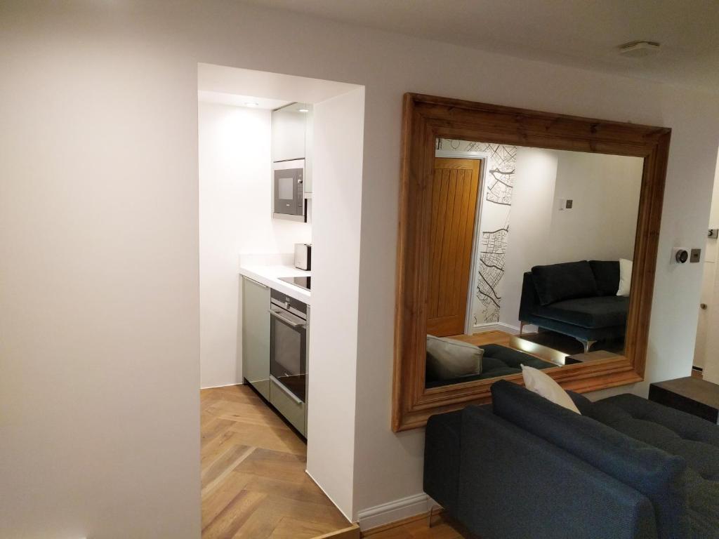 Modern 1 Bedroom Apartment in Kensington