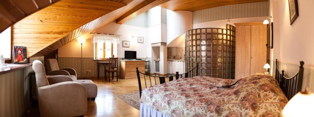 Duval Apartments - 8