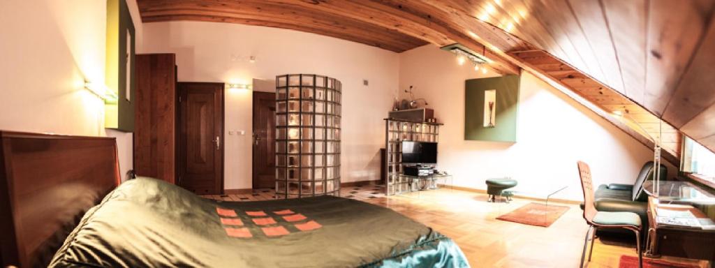 Duval Apartments - 13