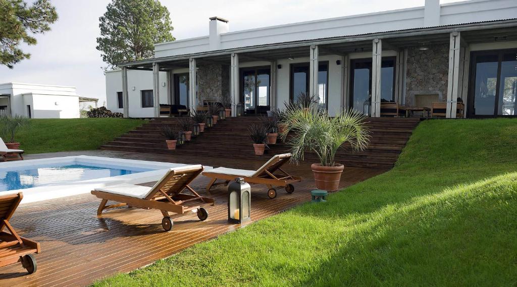 Casa-Chic Carmelo Hotel