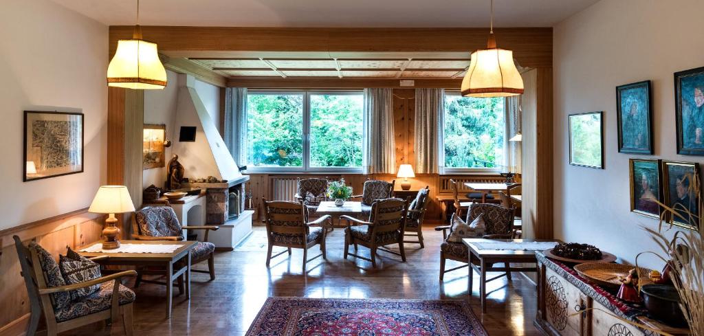 Posezení v ubytování Hotel & Appartements Perwanger