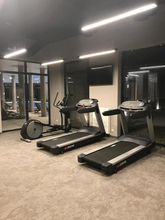 Posilňovňa alebo fitness centrum v ubytovaní Apartament „Nova Polana” Kołobrzeg Polanki Park