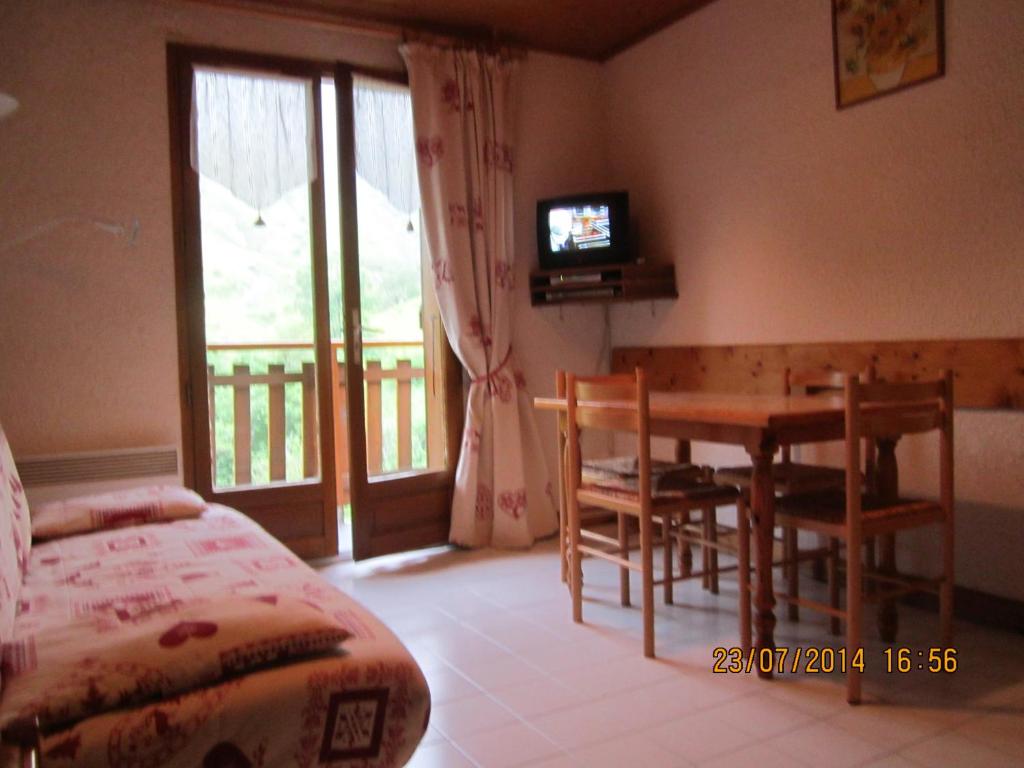 Le Clos De Cluny - One-Bedroom Apartment