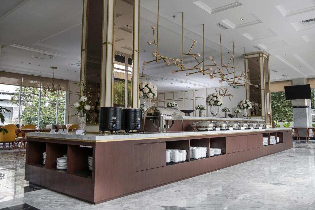 Restaurace v ubytování Horison Ciledug Jakarta