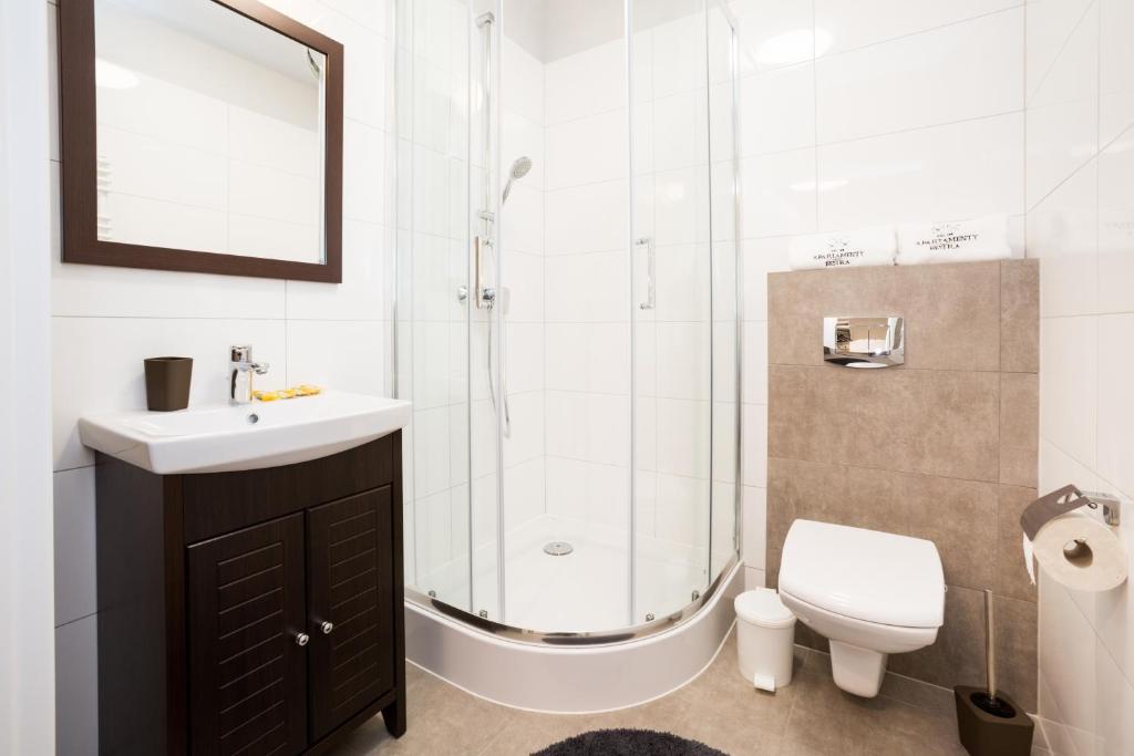 Kúpeľňa v ubytovaní Apartamenty Bystra