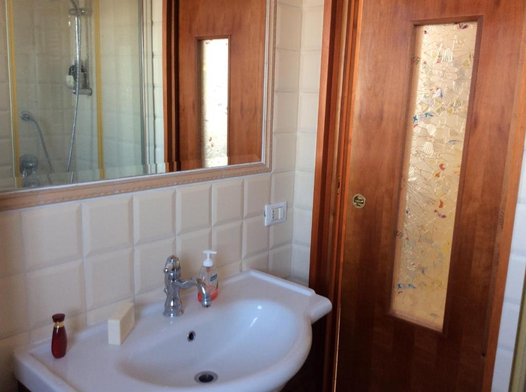 A bathroom at Monolocale Monteverde