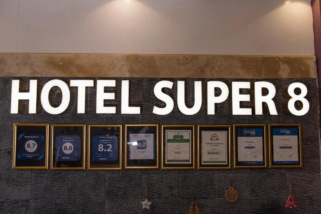Certifikát, hodnocení, plakát nebo jiný dokument vystavený v ubytování Hotel Super 8