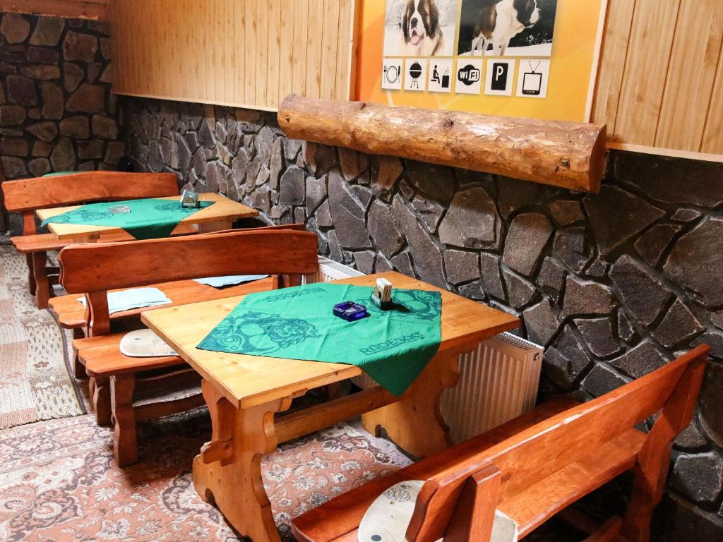 Posedenie v ubytovaní Penzion HACIENDA