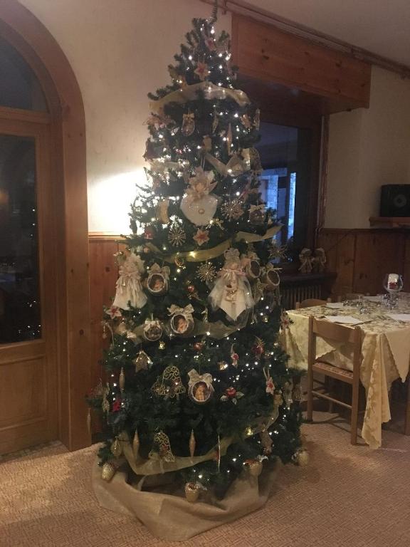 Zdjęcie z galerii obiektu Hotel Americana w mieście Serina