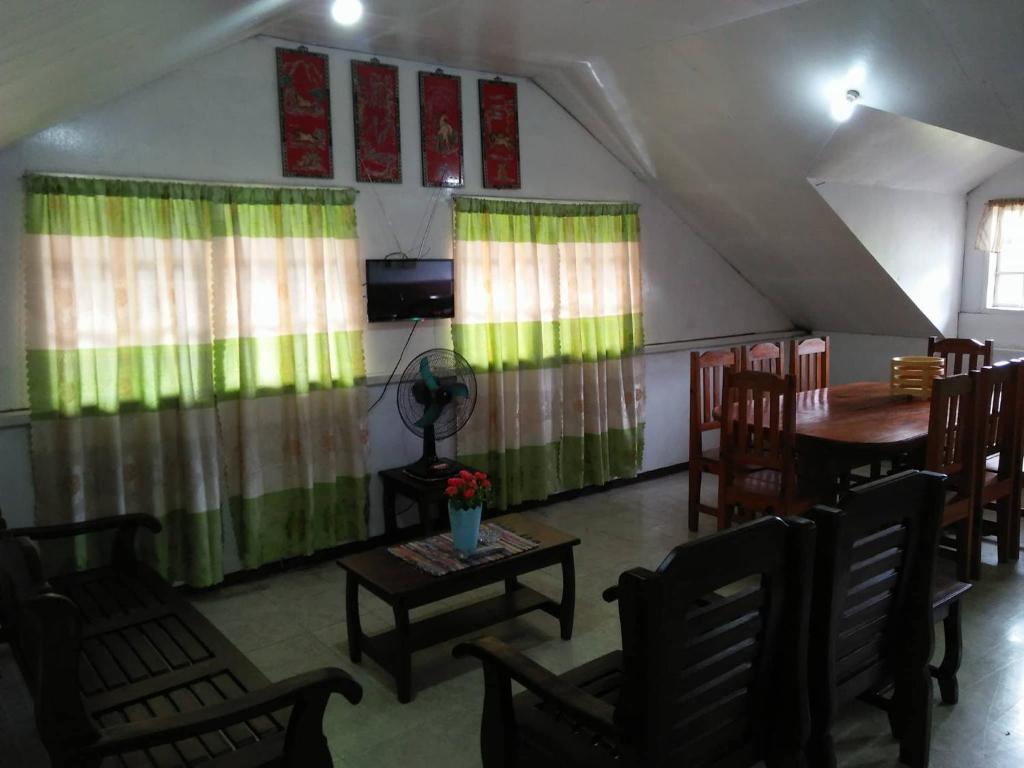 Carlos Residence - Two-Bedroom House