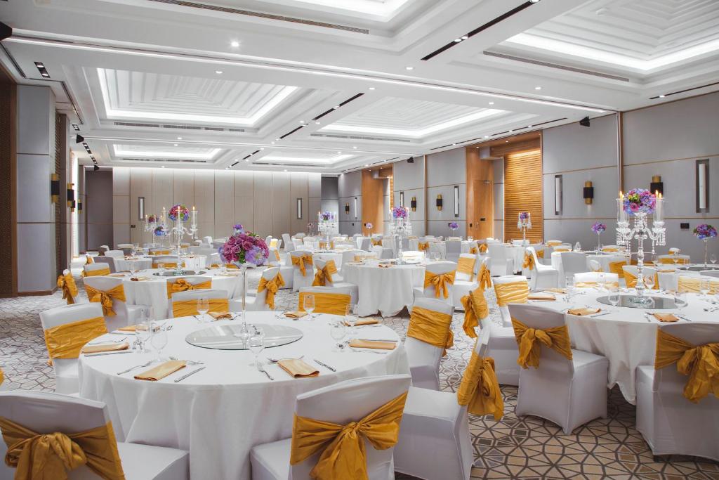 Restaurace v ubytování Novotel Muscat Airport