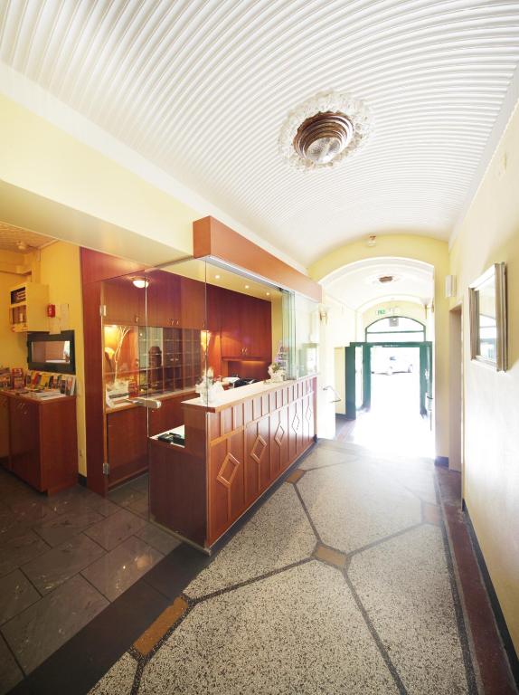 Kuchnia lub aneks kuchenny w obiekcie Hotel Bergwirt Schönbrunn