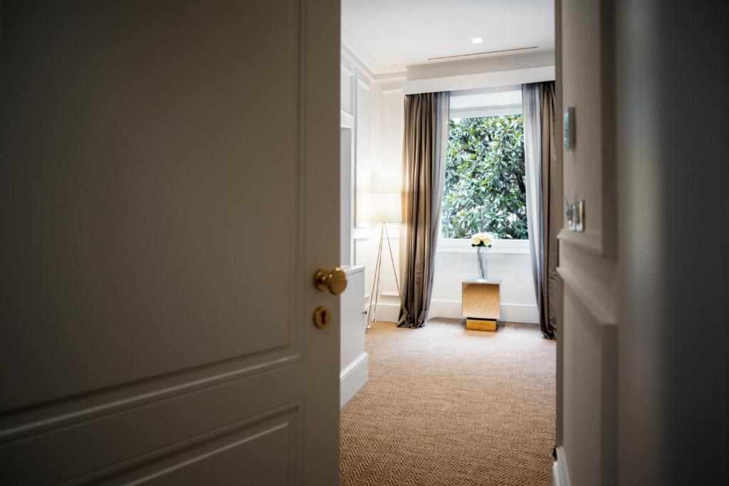 The Shire Hotel - Resim 3