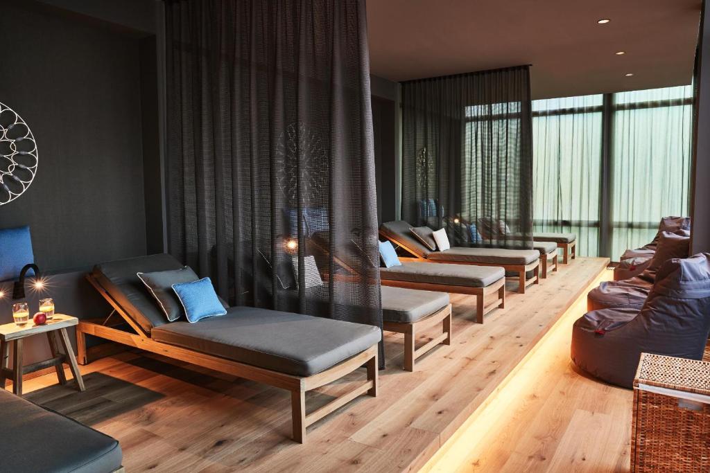 Posezení v ubytování Steigenberger Hotel München