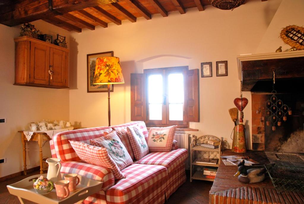 Posezení v ubytování Appartamento con patio privato e giardino tra Pisa e Firenze