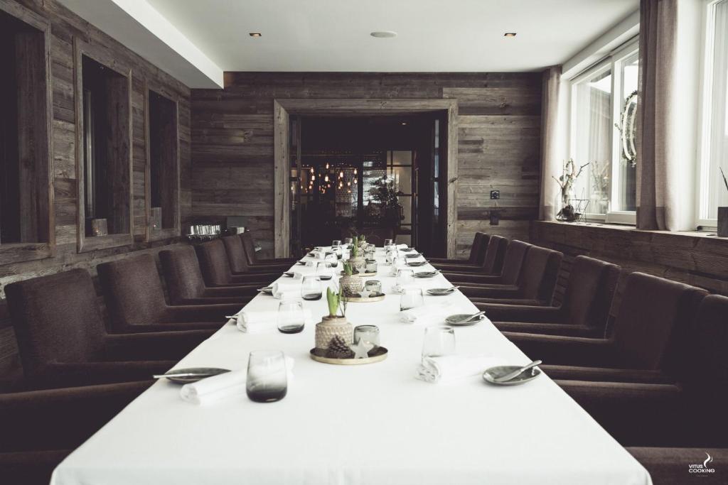 Reštaurácia alebo iné gastronomické zariadenie v ubytovaní Sonnhof by Vitus Winkler