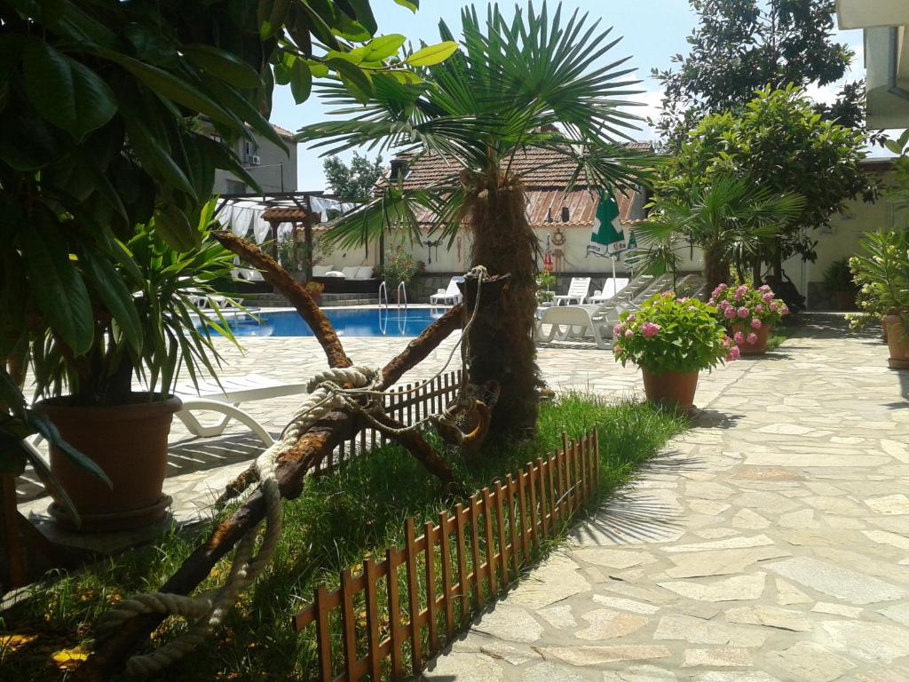 Zahrada ubytování Saint George Family Hotel