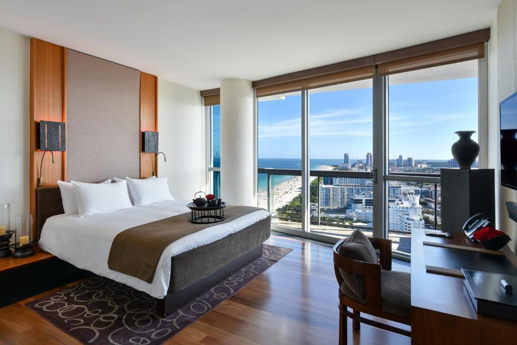 Postel nebo postele na pokoji v ubytování The Setai, Miami Beach