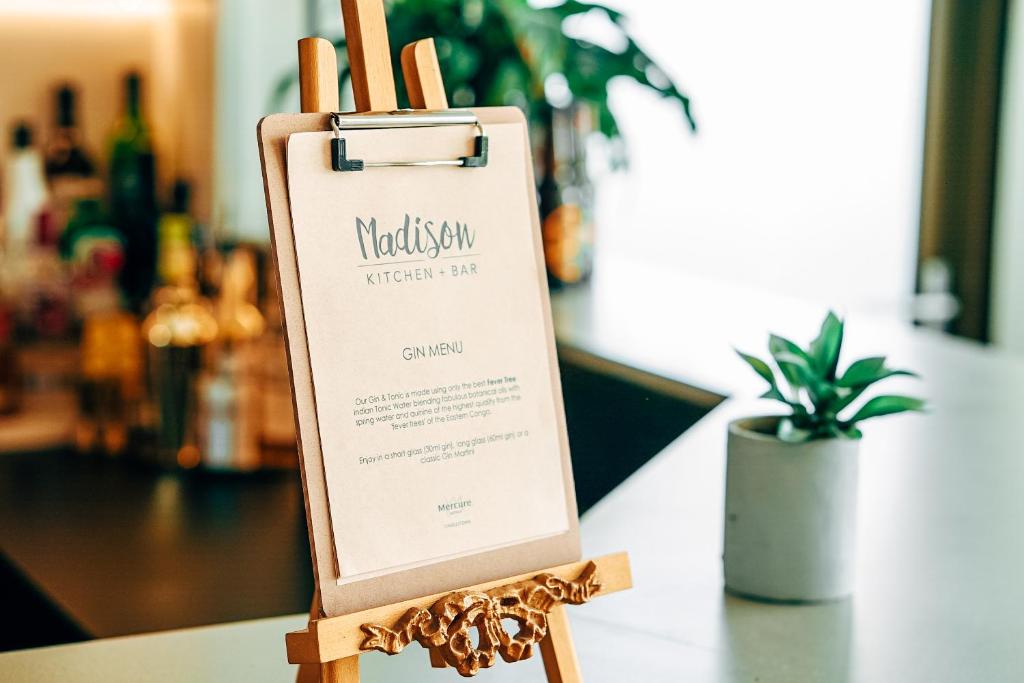 Mercure Charlestown - Resim 38