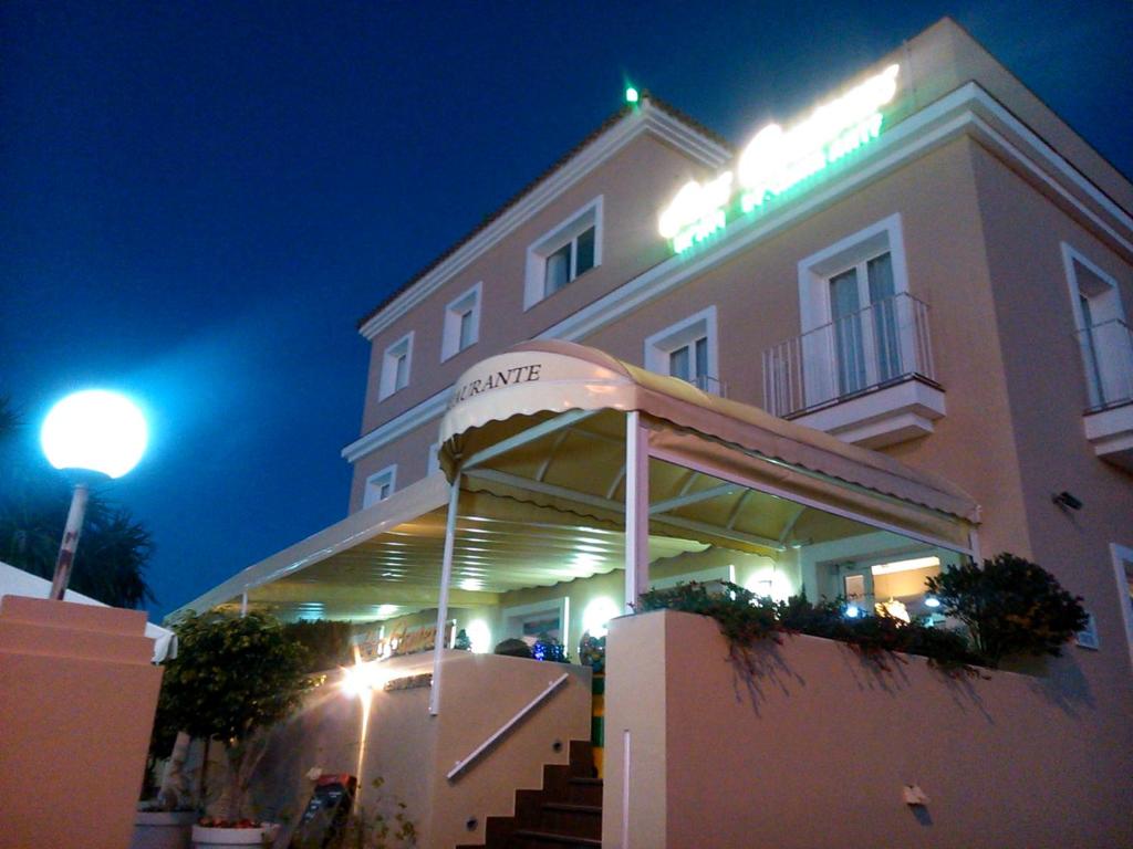 Gallery image of Hotel Las Canteras de Puerto Real in Puerto Real