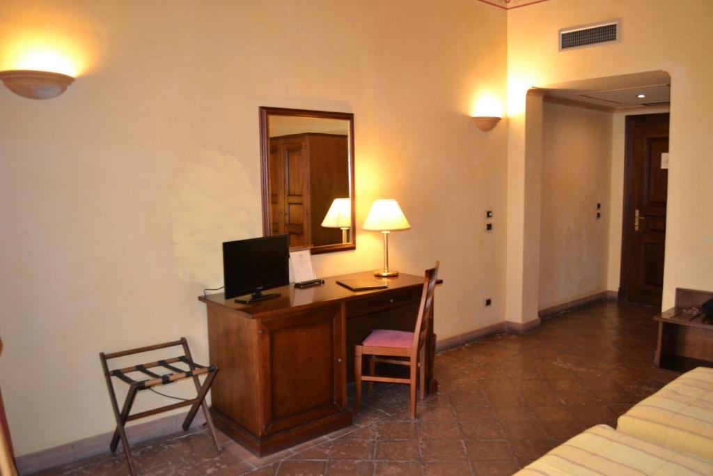 Hotel La Ville - Resim 24