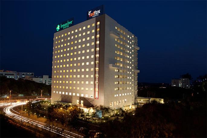 Фото Red Fox Hotel, Hitech City, Hyderabad