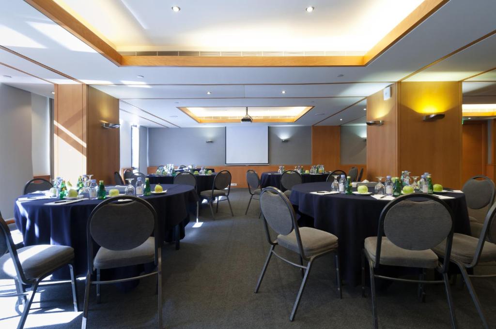 Konferenční prostory v ubytování Le Commodore Hotel
