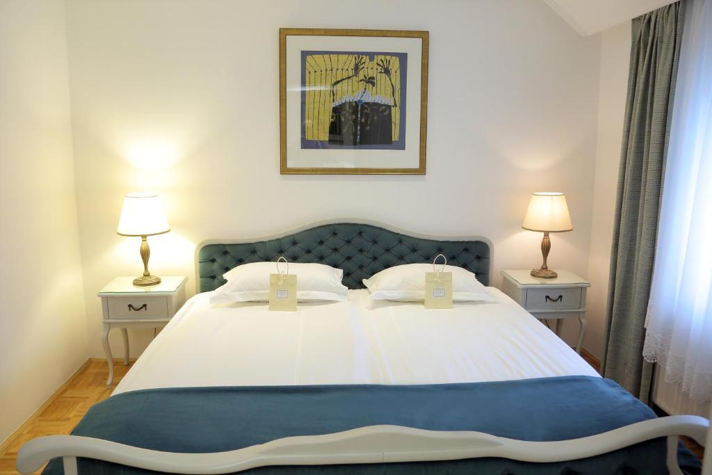 
Deluxe Double Room with Kitchen
