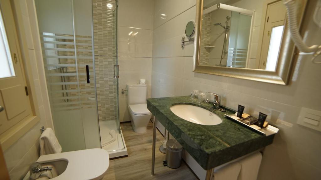 Kúpeľňa v ubytovaní Hotel Infante Antequera