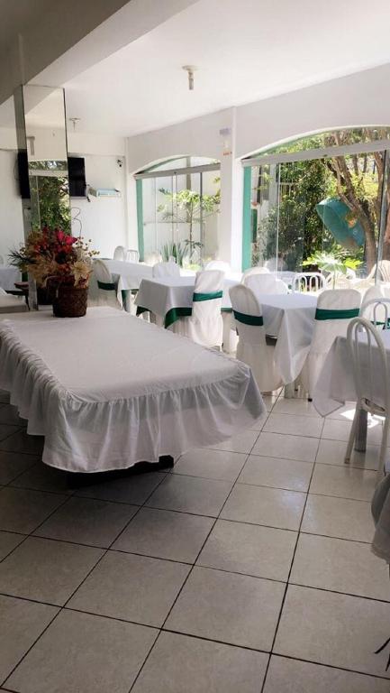 Un restaurante o sitio para comer en Hotel Kika