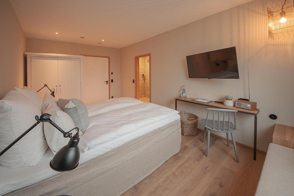 Hotel Strandleben - Double Room With Land View