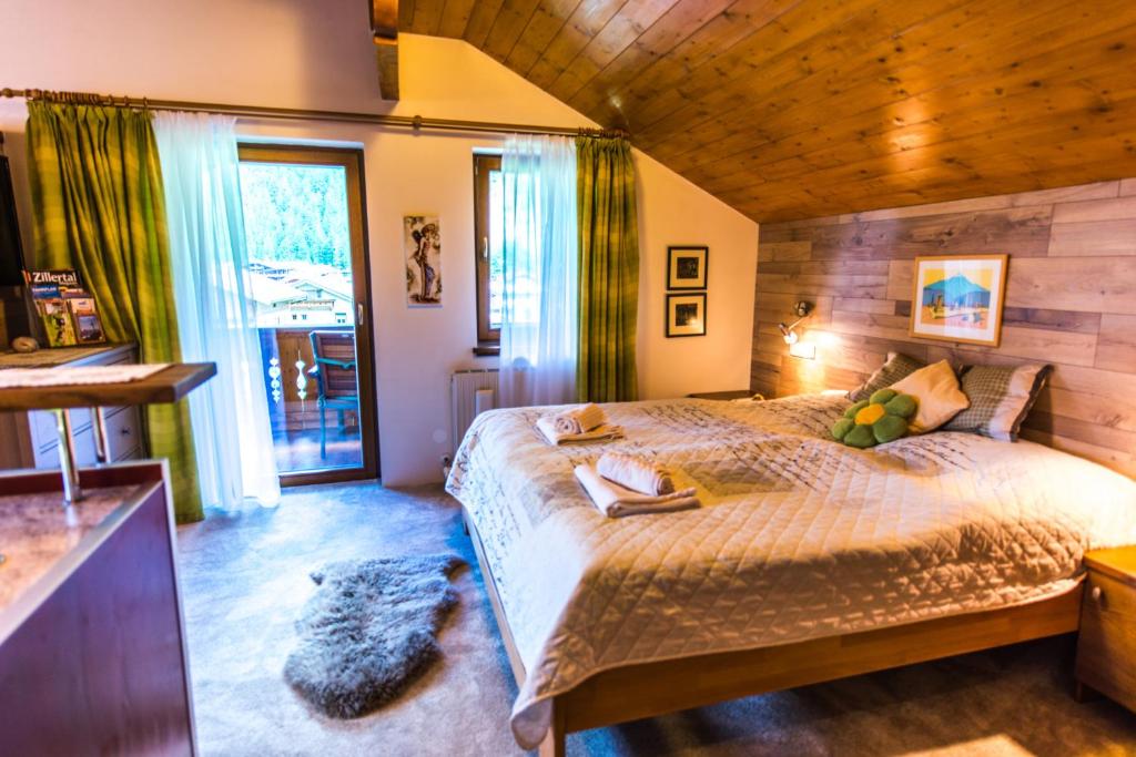 Posteľ alebo postele v izbe v ubytovaní Moroder Haus