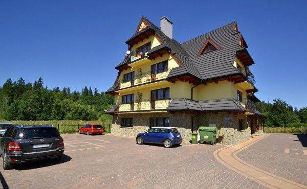 Budova, v ktorej sa apartmán nachádza