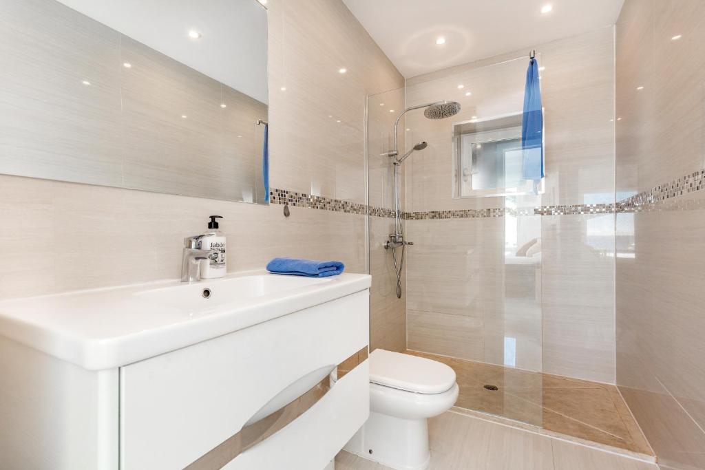 Fotografie z fotogalerie ubytování Front Line Penthouse Puerto Banus With Sea Views v destinaci Marbella