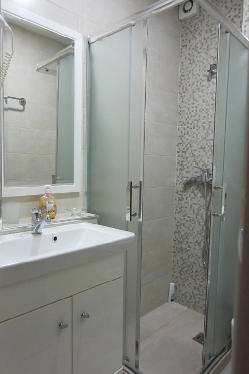Koupelna v ubytování Freddy's Hotel