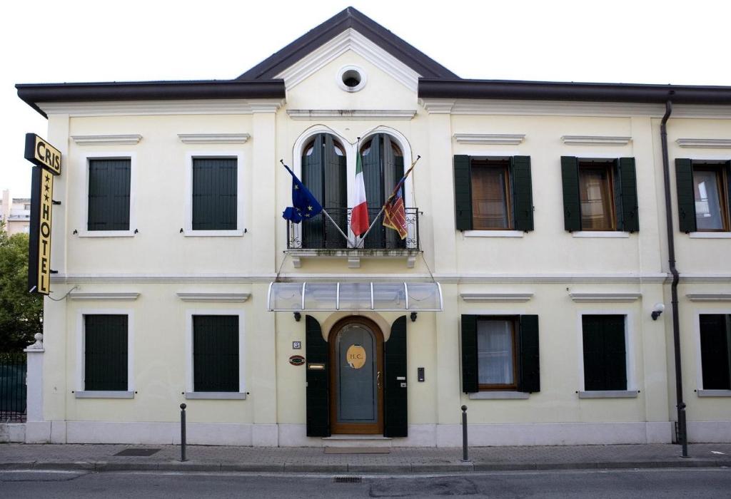 Budynek, w którym mieści się hotel