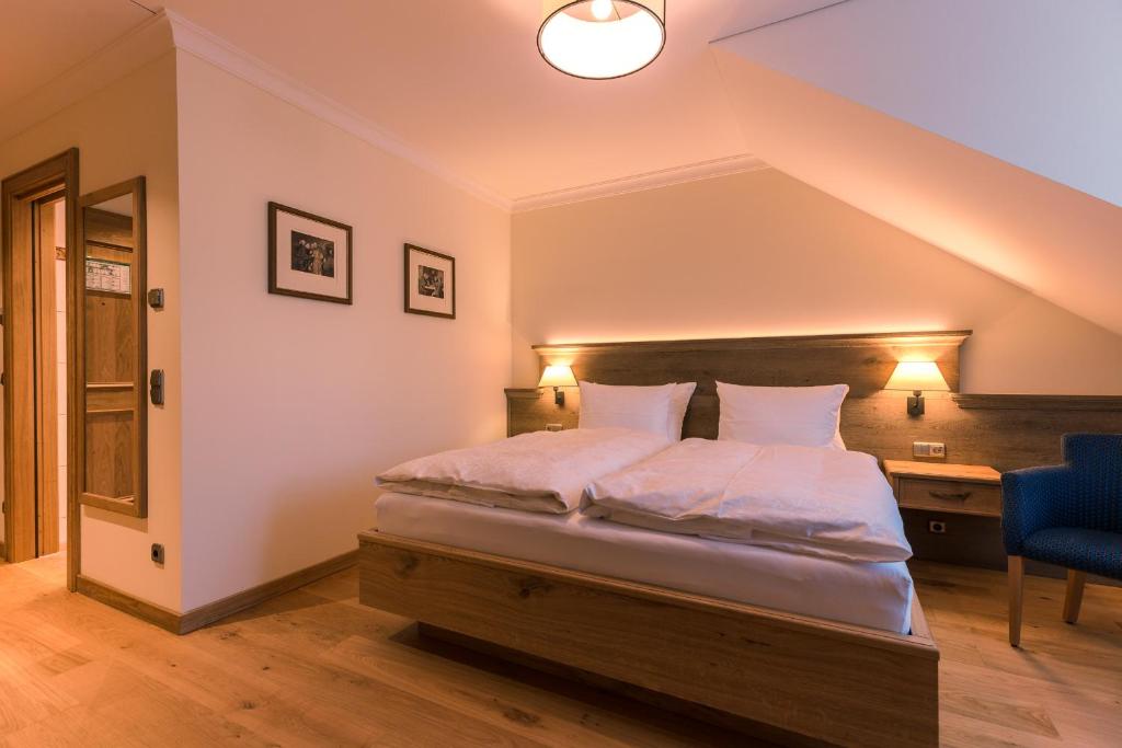 Hotel & Gaststätte zum Erdinger Weißbräu - Resim 23