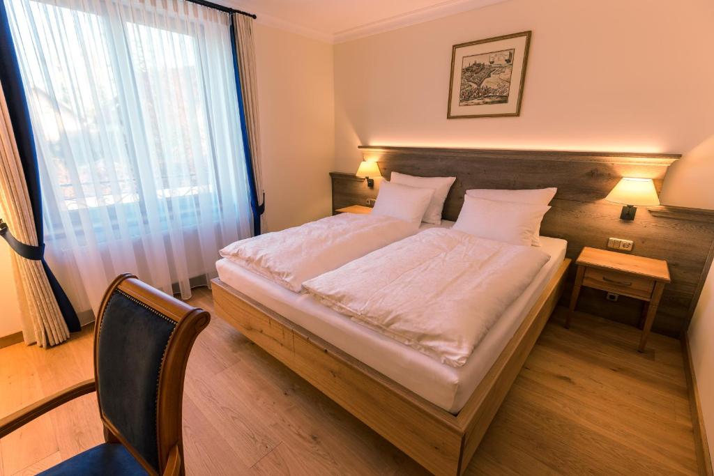 Hotel & Gaststätte zum Erdinger Weißbräu - Resim 18