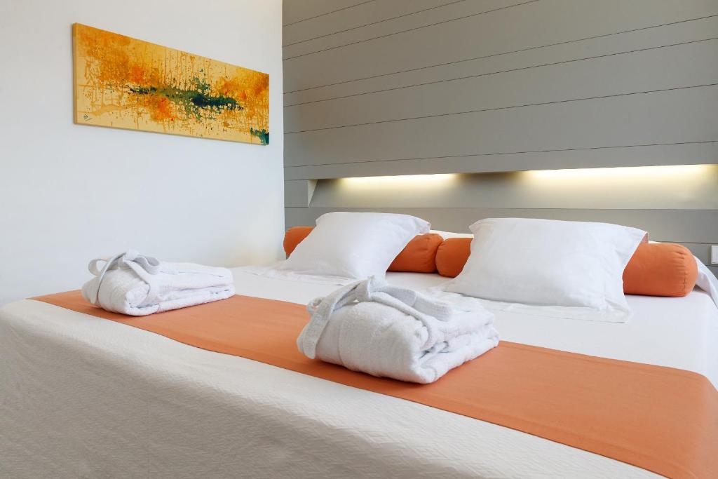 Posteľ alebo postele v izbe v ubytovaní Hotel Spa Calagrande Cabo de Gata