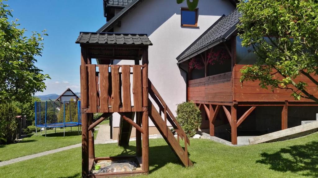 Zahrada ubytování Apartmány u tenisového kurtu