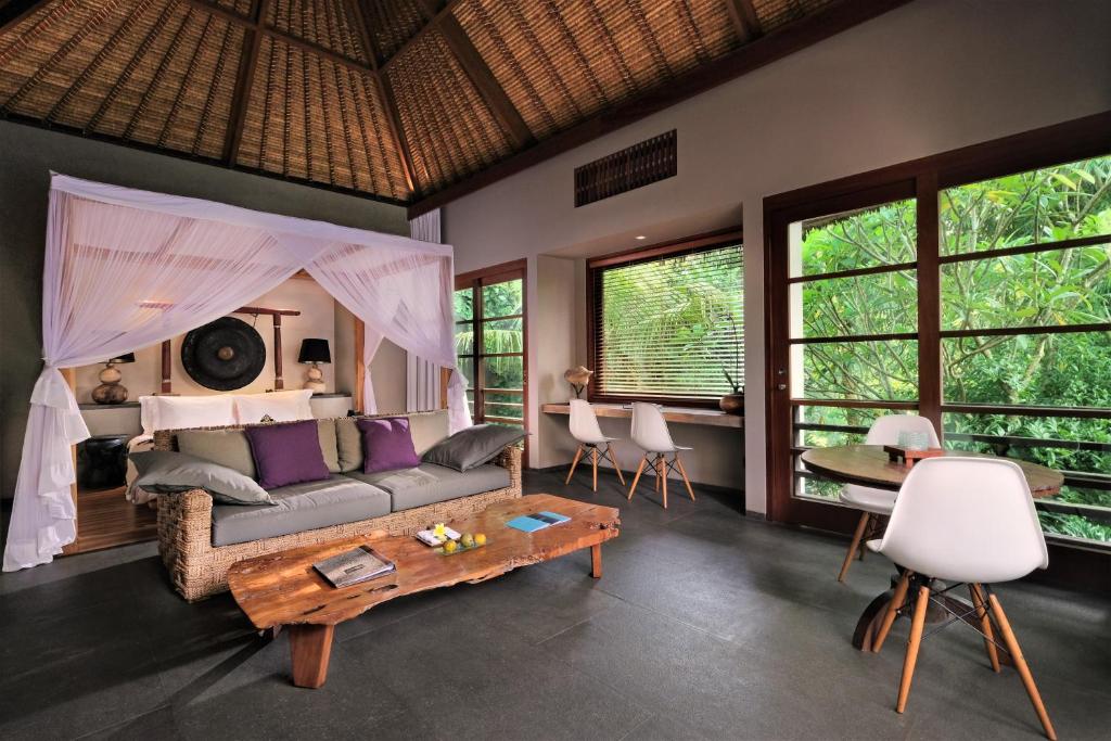 Posezení v ubytování The Purist Villas & Spa Ubud
