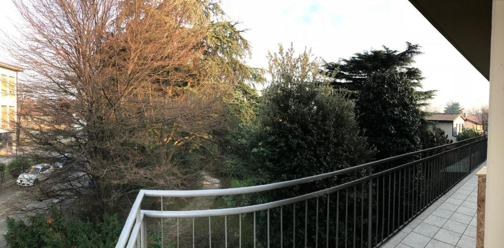 A balcony or terrace at Da Lenny: a due passi dal centro storico