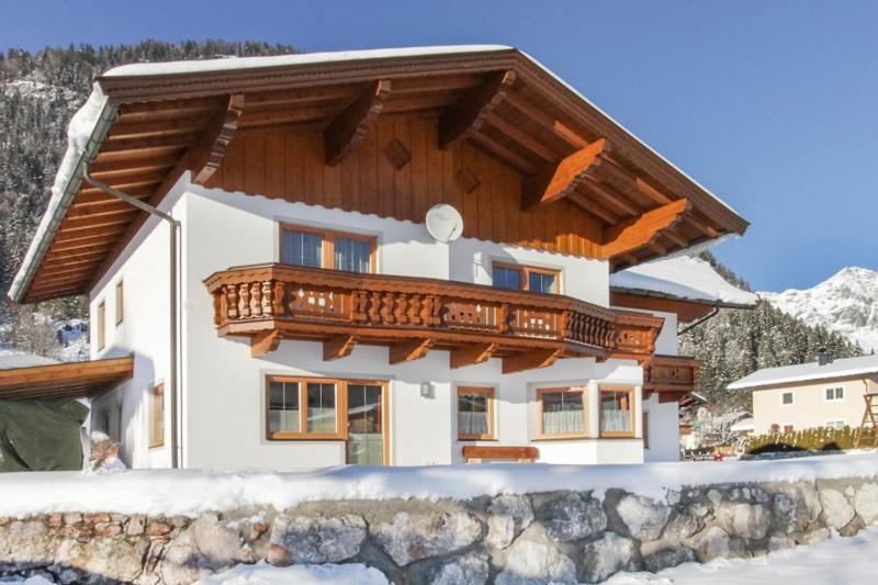 Nespecifikovaný výhled na hory nebo výhled na hory při pohledu z apartmánu