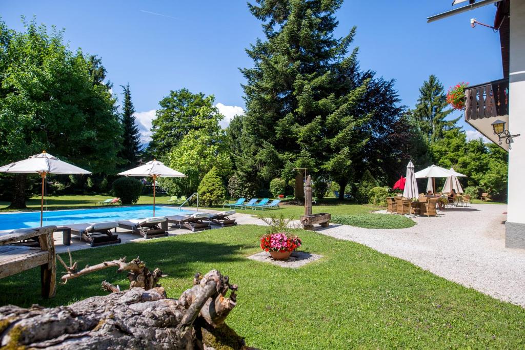 Bazén v ubytovaní Hotel Oremushof alebo v jeho blízkosti