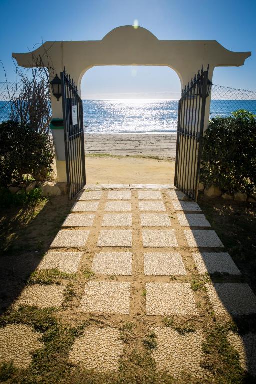 Holidays2Riviera Sea Side Front Beach, Mijas Costa ...