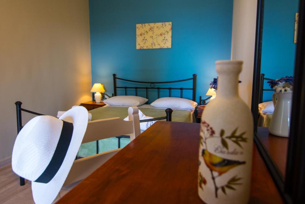 Irilena Studios and Apartments - 17